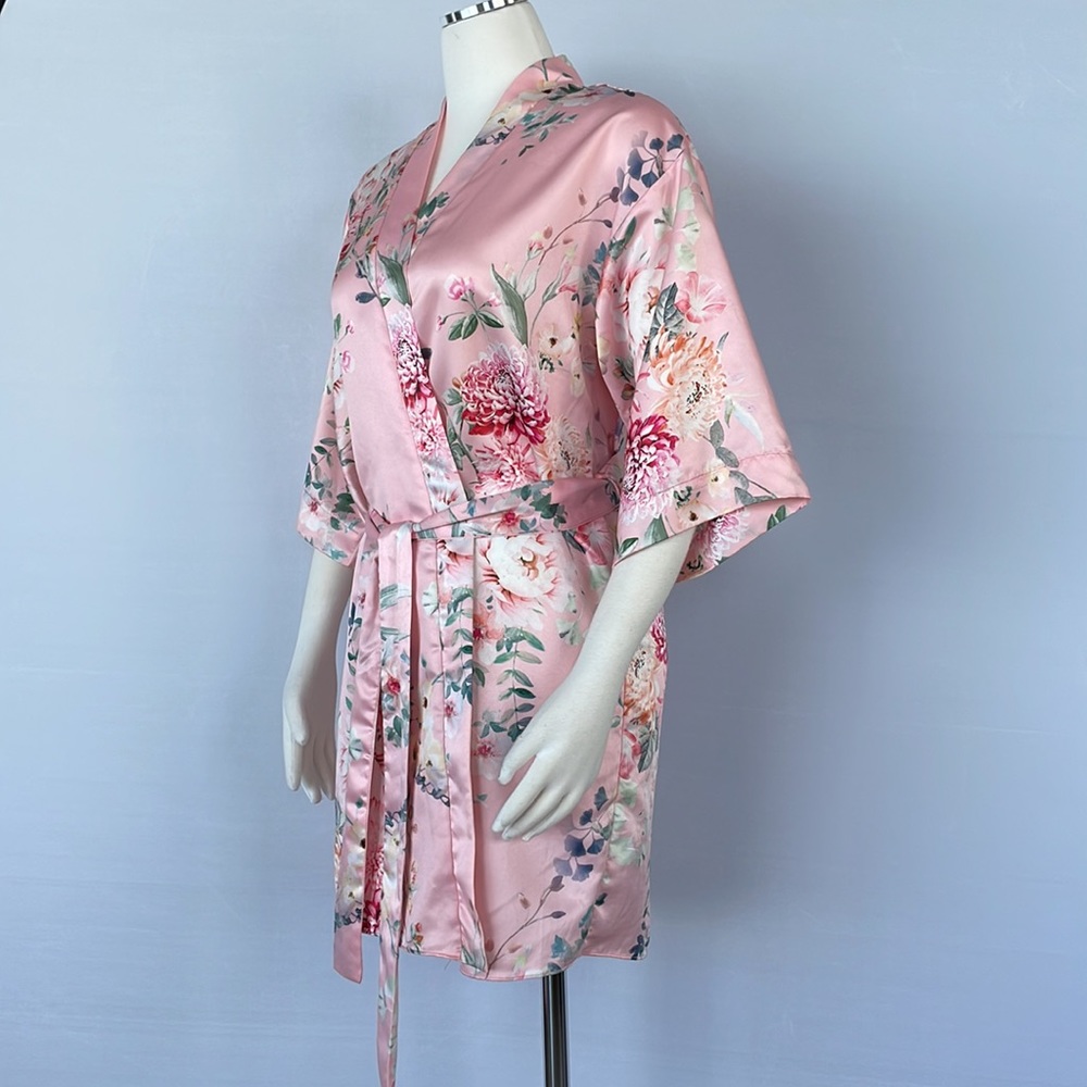 Flora Nikrooz Pink Floral Robe Size Small - Picture 6 of 12